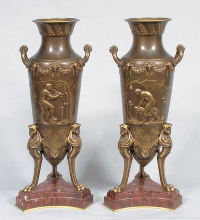 Ferdinand LEVILLAIN (1837-1905) Scènes mythologiques, circa 1890. Paire de vase à...