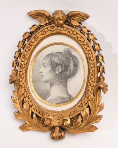 Ecole du XIXe Portrait de jeune fille de profil.
Fusain.
11 x 10 cm (à vue).
Cadre...