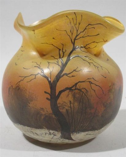 null François-Théodore LEGRAS (1839-1916) - Vase de forme boule en verre orangé à...
