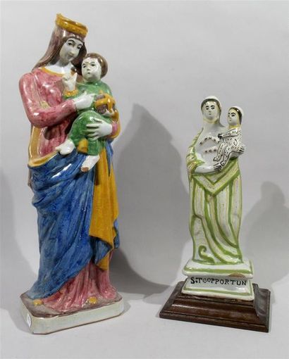 null NEVERS - "Vierge à l'enfant" - Sujet en faïence à décor polychrome vert, bleu,...