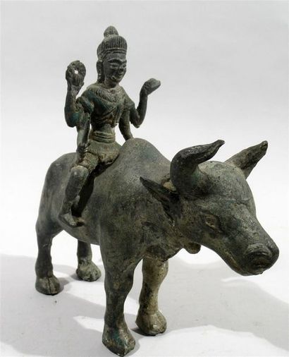 null SRI LANKA - "Divinité Hindoue sur le dos d'un buffle" - Epreuve en bronze à...