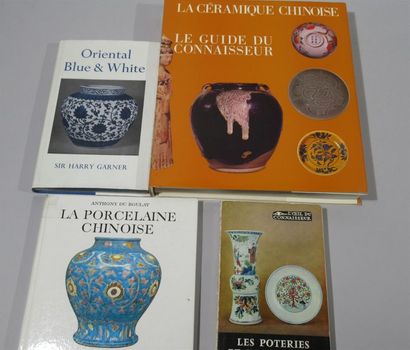 null Ensemble de quatre volumes sur la céramique chinoise : * BEURDELEY "La Céramique...