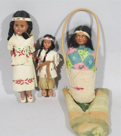 null Suite de trois poupées indiennes - XXe siècle (accidents et manques)