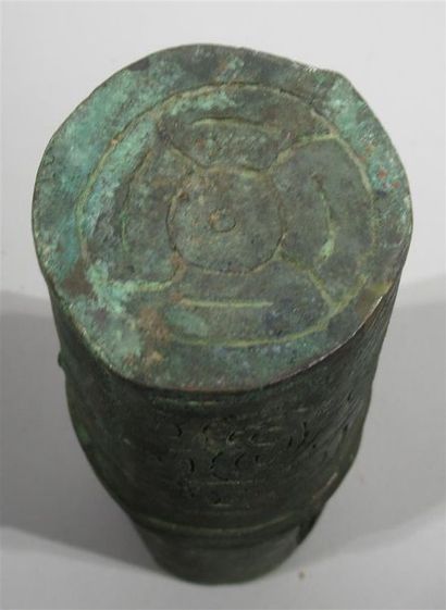 null Embout d’essieu de char en bronze archaïque - CHINE, Epoque Zhou - IIIème siècle...