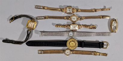 null Lot comprenant huit montres de dame en métal doré et acier, mouvements divers....