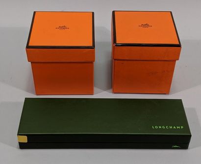 null Paire de boites en carton orange HERMES - On y joint une boite à montre LON...