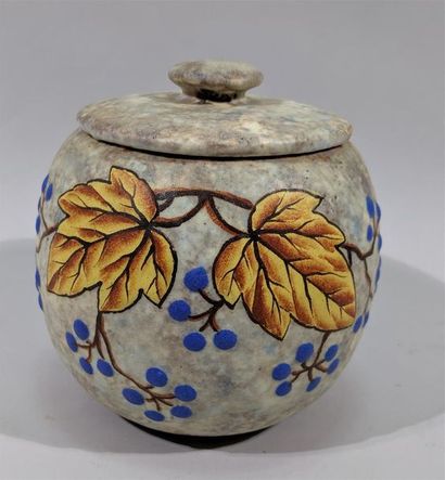 null Louis Auguste DAGE (1885-1963) Pot couvert en céramique émaillée polychrome...