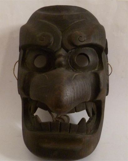 null Masque de théâtre de GIKAKU en bois sculpté de façon expressive représentant...