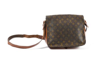 null LOUIS VUITTON - Vintage "Cartouchière" bag in Monogram canvas and natural leather,...