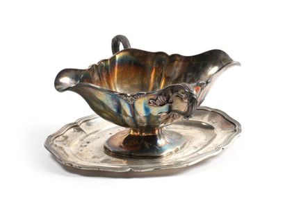 null Saucer on its solid silver tray with Minerve punch 1st title - The handles decorated...
