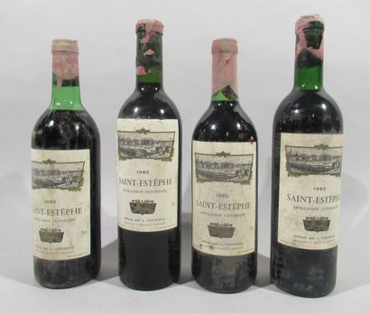 null 4 bouteilles de St Estephe 1982 L.Varieras négociant-1 niveau basse épaule 