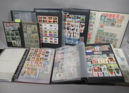 null Collection de neuf albums de timbres anciens (neufs et oblitérés) - France et...