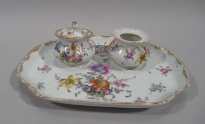 null DENMARK - Porcelain head to head service with flower decoration and light gilding...