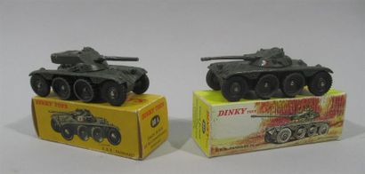 null DINKY TOYS
Lot consisting of : 
- RBA Panhard - Ref: 80A.
(Scrapes)
With box.
(Corners...