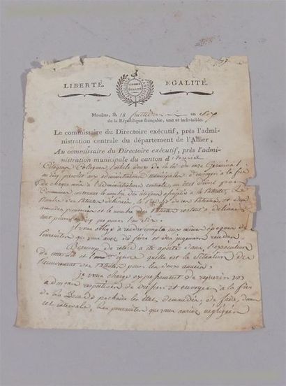 null Ensemble de documents anciens manuscrits dont un volume sur parchemin daté 1733,...