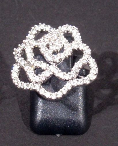 null SWAROWSKI - Bague Fleur en métal argenté ajouré pavée de cristaux blancs - TDD...