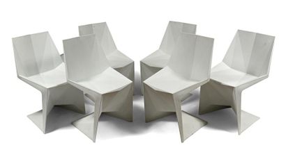 null KARIM RASHID (né en 1960) et VONDOM (éditeur)
Suite de six chaises géométriques,...