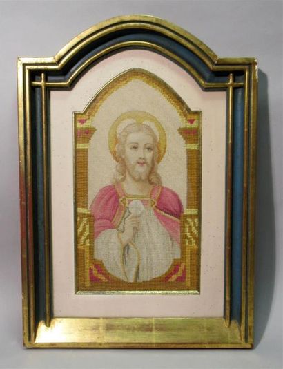 null BRODERIE au petit point et canevas figurant « le Christ à l'Ostie » dans un...