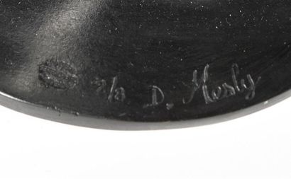 null David MESLY (1918 - 2004)
Grande baigneuse.
Epreuve en bronze à patine noire...