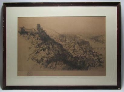 null Adolf SCHINNERER (1876-1949)
Vue panoramique d'une ville fluviale
Pointe-sèche...