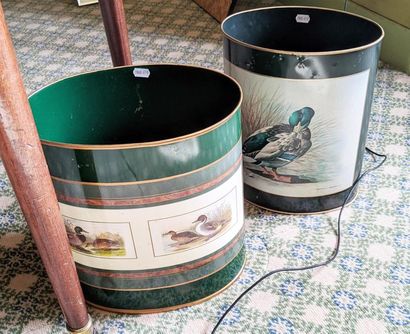 null SET OF TWO Mallard
Decorated Sheet Metal Paper Bins (Blow on one)