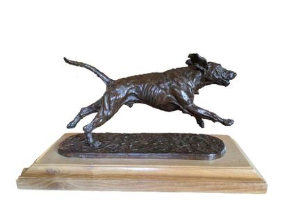 null Catherine FARVACQUES (born 1963) "Hound"
Bronze with brown patina, monogrammed...