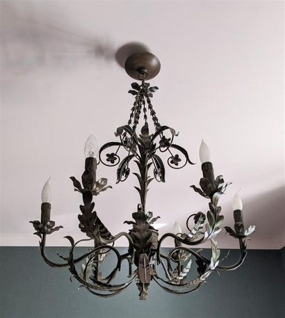 null Gray patinated metal chandelier with 6 light arms, foliage décor Modern

work...