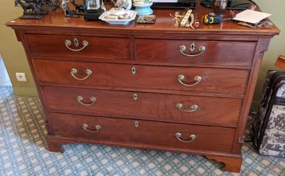 null Rectangular COMMODE in mahogany and mahogany veneer opening with 5 drawers on...