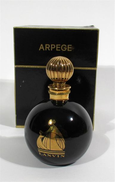 null JEANNE LANVIN - " Arpège " - Flacon modèle "boule noire" en verre opaque noir...