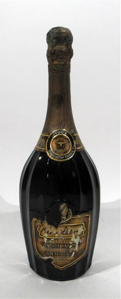 null 1 bouteille de champagne MUMM Réné LALOU 1964 (Étiquette déchirée)