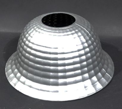 null MANUFACTURE DHUIT
Hanging lamp in mercurized glass with faceted decoration 
Ht:...