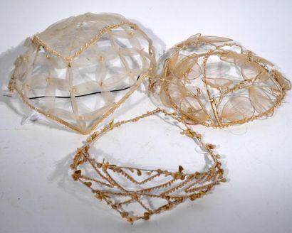 null Suite of three bridal headdresses in tulle and pearls imitating orange blossoms...