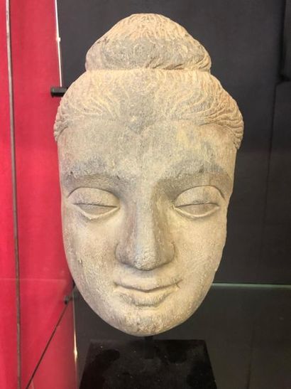 null Face of BUDDHA in carved schist - Greco-Buddhist art of GANDHARA (1st - 5th...