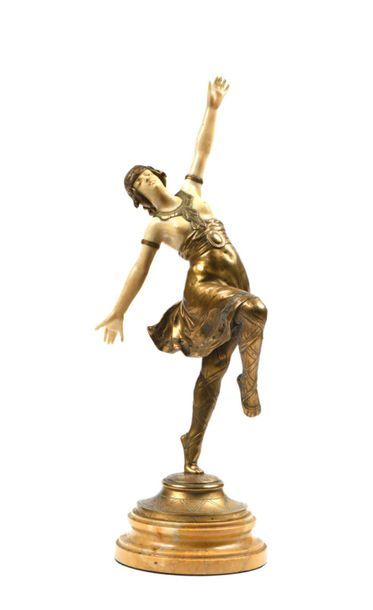 null JEAN GARNIER (1820-1895)
Sculpture dite chryséléphantine en ivoire et bronze...