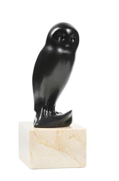 null According to François POMPON
"Great Owl"
Bronze reproduction with black patina
Lost...