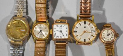 null Lot de montres de dame en acier et métal doré comprenant notamment LIP, RONFLARD,...