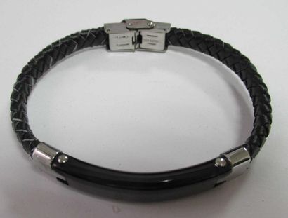 null Men's bracelet in black plaited leather and silver plated metal, the central...