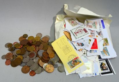 null Lot de pièces demonétisées comprenant 40 pièces de 10 Francs, deutschmark, penny,...