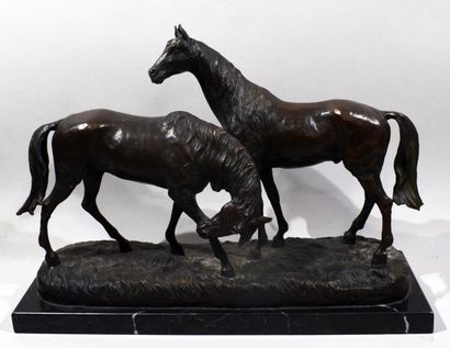 null Louis-Albert CARVIN (1875-1951)
"L'accolade de chevaux"
Epreuve en bronze à...