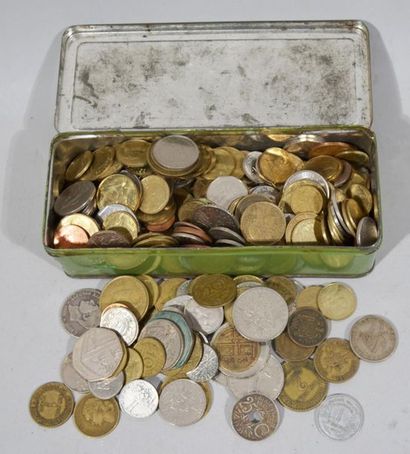 null Lot de pièces démonétisées notamment France et Angleterre et pièces bon pour...