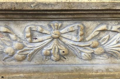 null Rectangular GARDEN in reconstituted stone with flower and ribbon decoration...