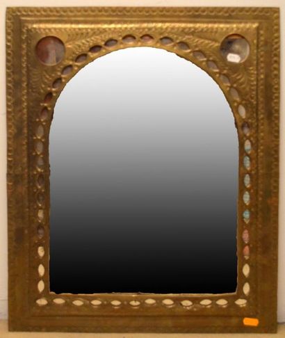 null Brass beaded mirror.
56 x 48 cm