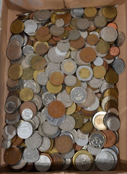 null LOT OF FOREIGN DEMONETIZED PARTS including copper and nickel. (about 3kg)