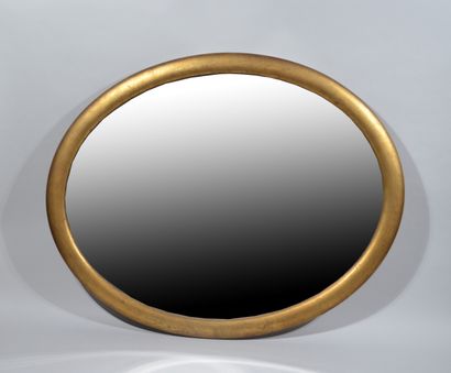 null Miroir avec cadre en bois doré de forme ovale, le miroir biseauté

Travail de...