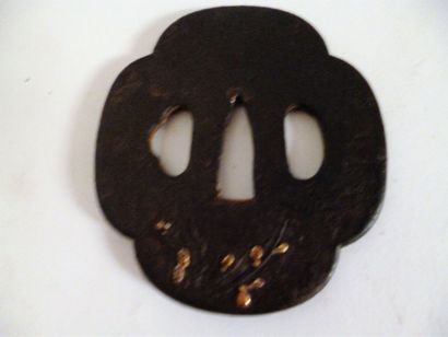 null Iron Tsuba Mokkogata with gold, silver and copper decoration inlaid with Sekura...