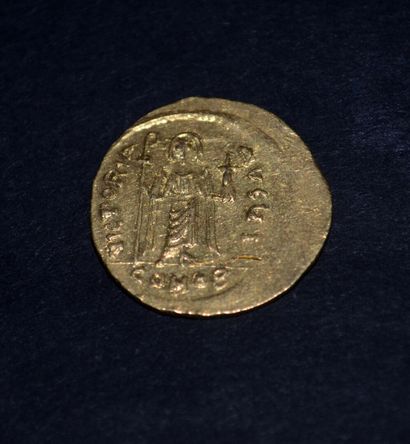 null Magnificent coin of Phocas in yellow gold 24 K (100/oo)

Obverse : Description...