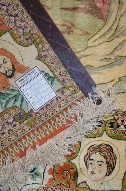 null IRAN, Ghoum

Hand-knotted silk TENTURE decorated with the Crucifixion of Christ...