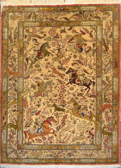 null IRAN, Ghoum

Hand-knotted silk gallery carpet decorated with hunting scenes...