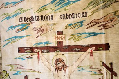 null IRAN, Ghoum

TENTURE en soie nouée à la main à décor de la Crucifixion du Christ...