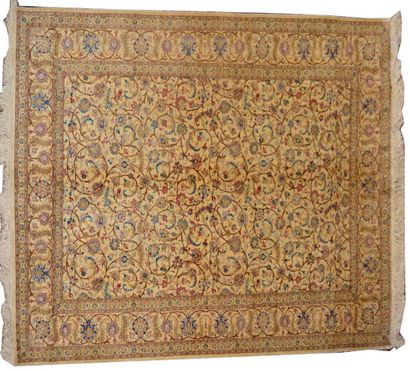null IRAN, Ghoum

 Hand-knotted silk carpet with floral decoration in a rectangular...